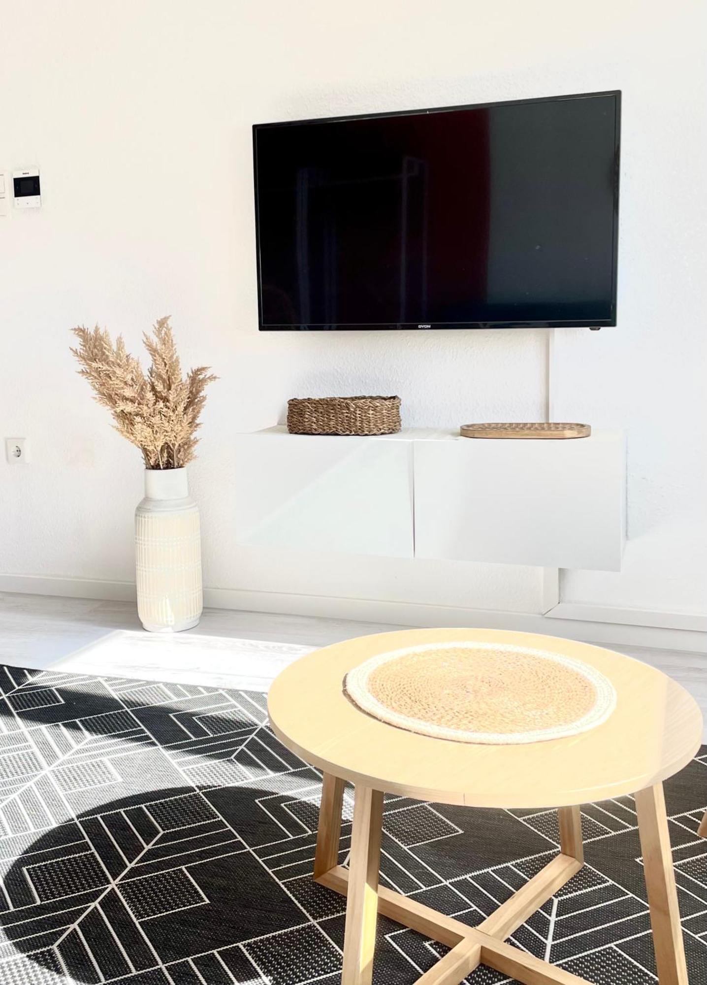 Wlan,Smart Tv,4 Betten, Zentral Emden Exterior foto